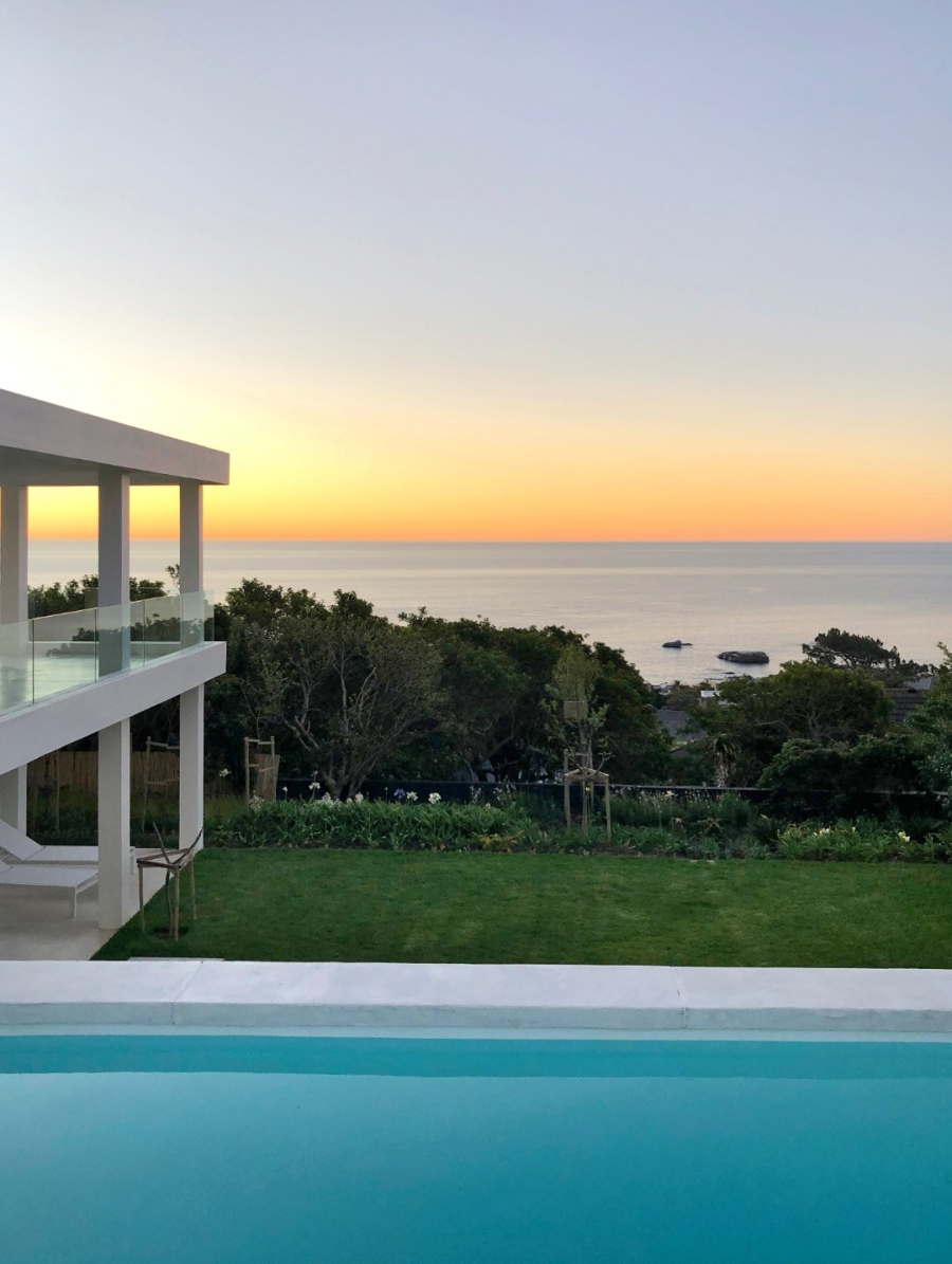 To Let 8 Bedroom Property for Rent in Bakoven Western Cape